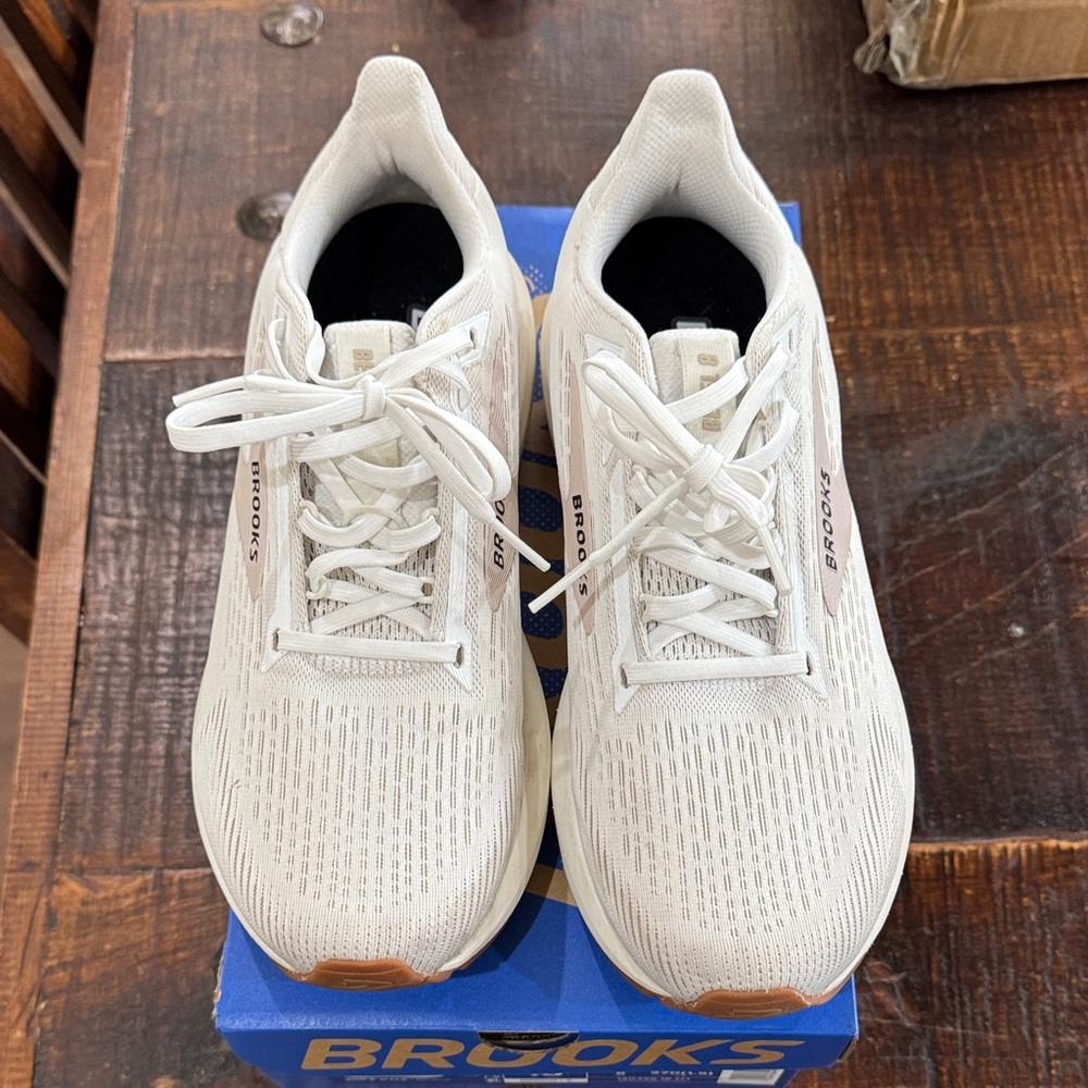 Brooks Revel 8 Women’s tennis shoes